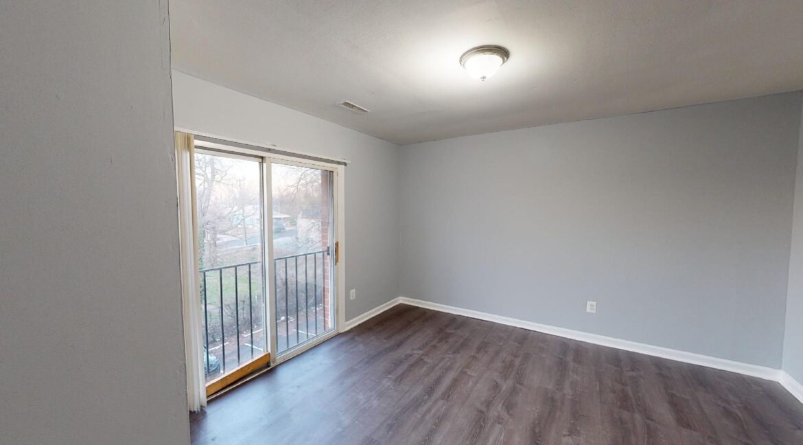 5348-E-St-SE-307-1Bedroom-1-Bathroom-03062023_103034