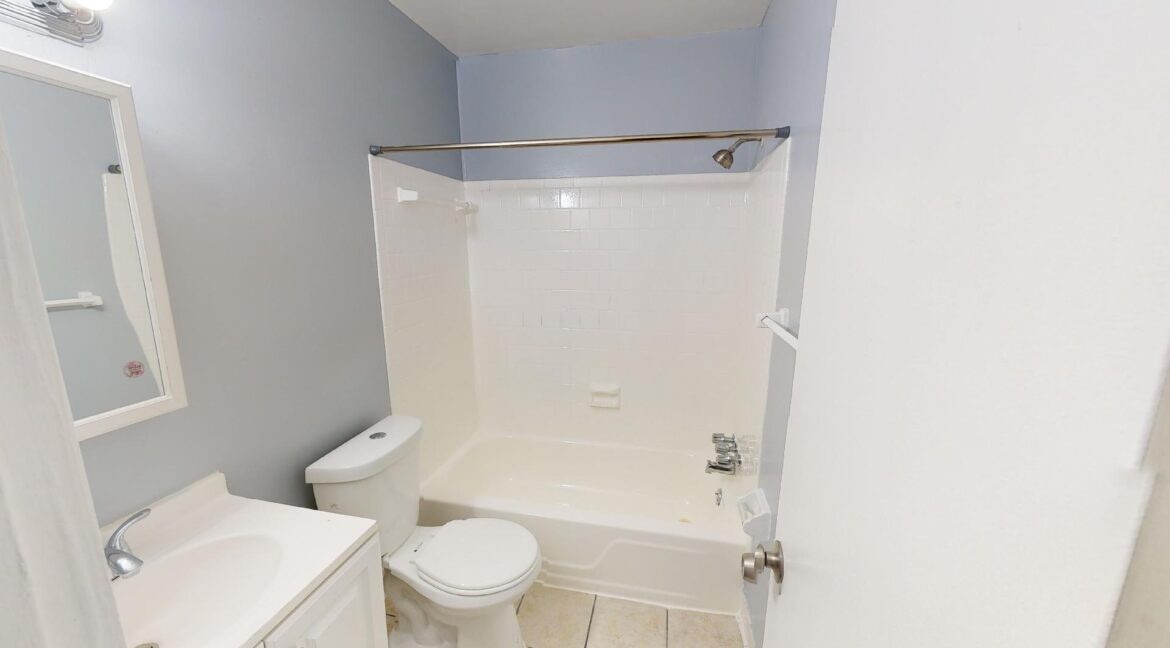 5348-E-St-SE-307-1Bedroom-1-Bathroom-03062023_103756