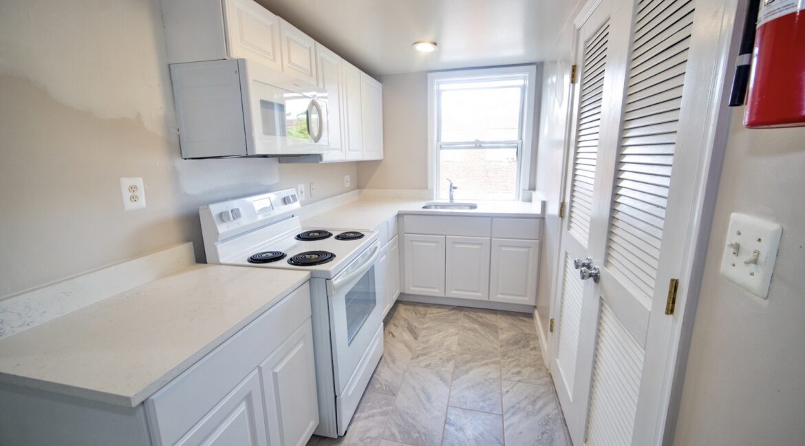 1DE2FCBD-C166-4648-9495-499A813A68A9