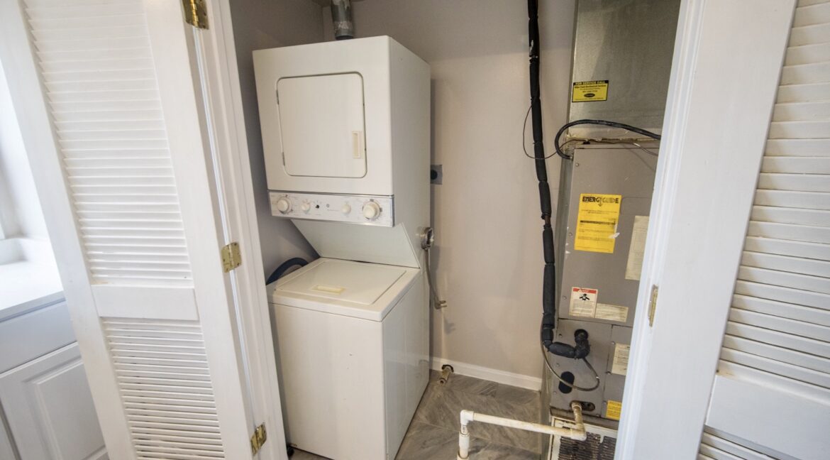 69EC5618-1EE9-4D10-8423-DD16F2F27D6F