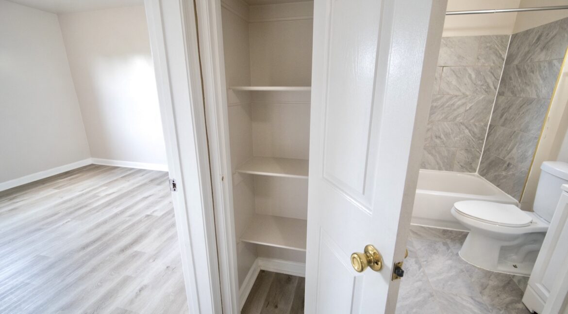 6E11137B-39E2-4472-A04C-75D2F03BEEA3