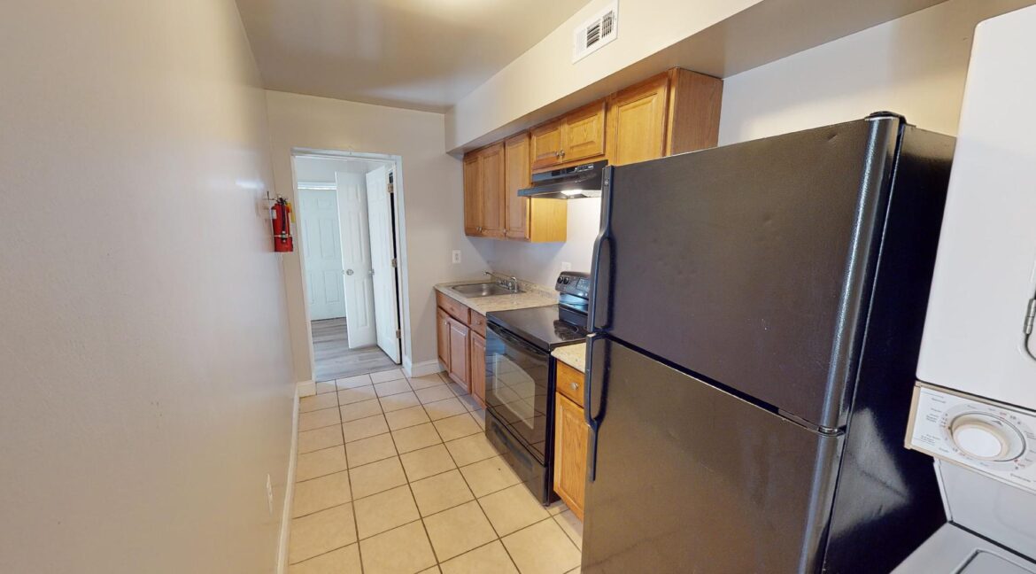 3063-30th-St-SE-4-3-Bed-1-Bath-11102023_110441