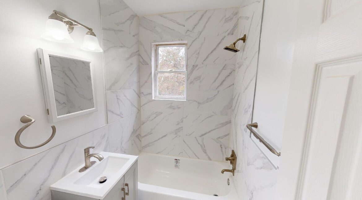 501-19th-St-NE-2-10132021_170138