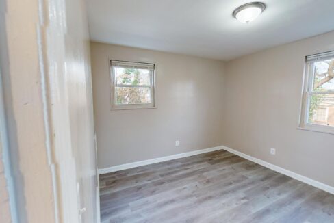 1329-29th-St-SE-4-1-Bed-1-Bath-12292023_143611