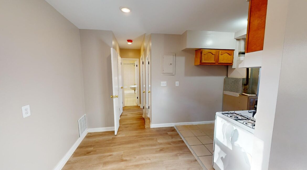 1329-29th-St-SE-4-1-Bed-1-Bath-12292023_143715