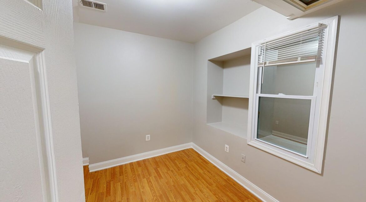 208-36th-St-NE-3-Bed-1-Bath-01242024_174606