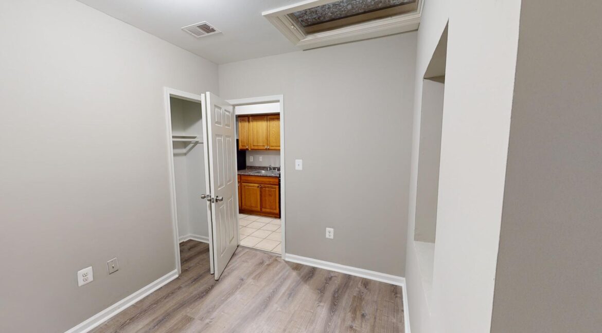 208-36th-St-NE-3-Bed-1-Bath-01242024_182838