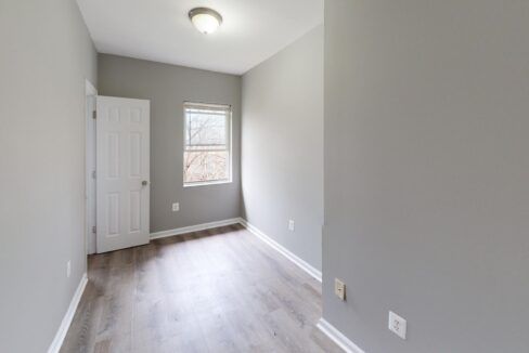 165-36th-St-NE-3-3-Bed-1-Bath-Bedroom