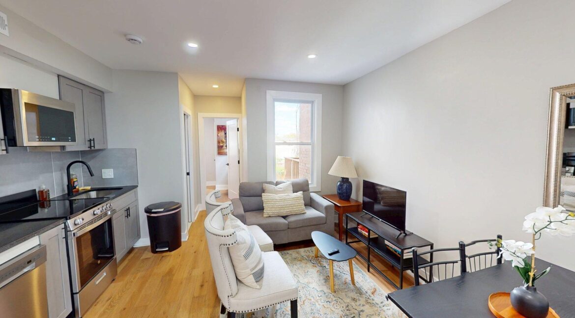 1825-Providence-St-NE-4-2-Bed-1-Bath-04162025_161854