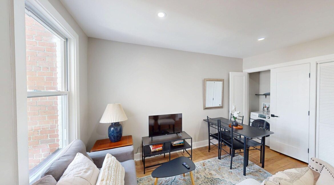 1825-Providence-St-NE-4-2-Bed-1-Bath-04162025_161943
