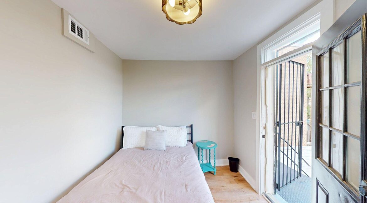 1825-Providence-St-NE-4-2-Bed-1-Bath-04162025_162139