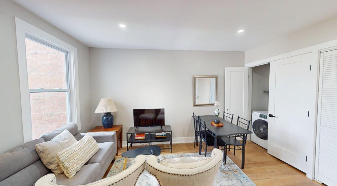 1825-Providence-St-NE-4-2-Bed-1-Bath-04162025_162458