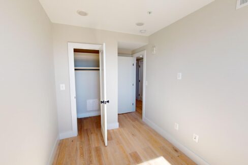 2011-Benning-Rd-NE-4-2-Bed-Den-2-Bath-03112024_192222