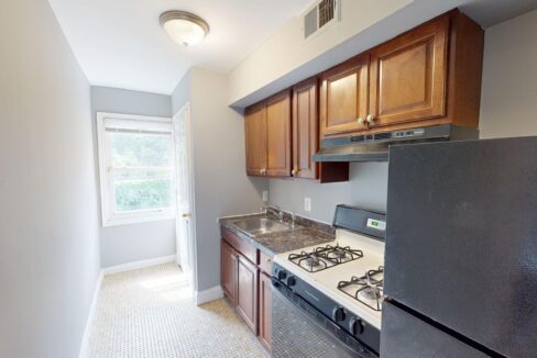 419-Burbank-St-SE-5-1-Bed-1-Bath-08222024_201800