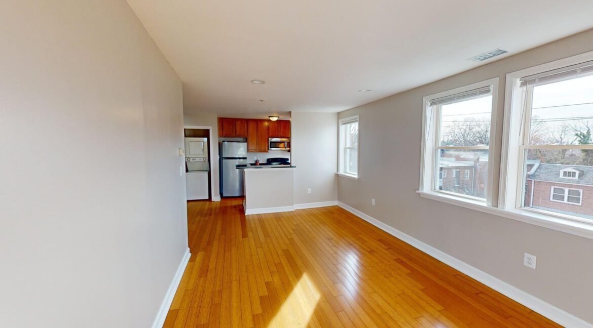 1530-28th-Pl-SE-301-1-Bed-1-Bath-12072024_184553