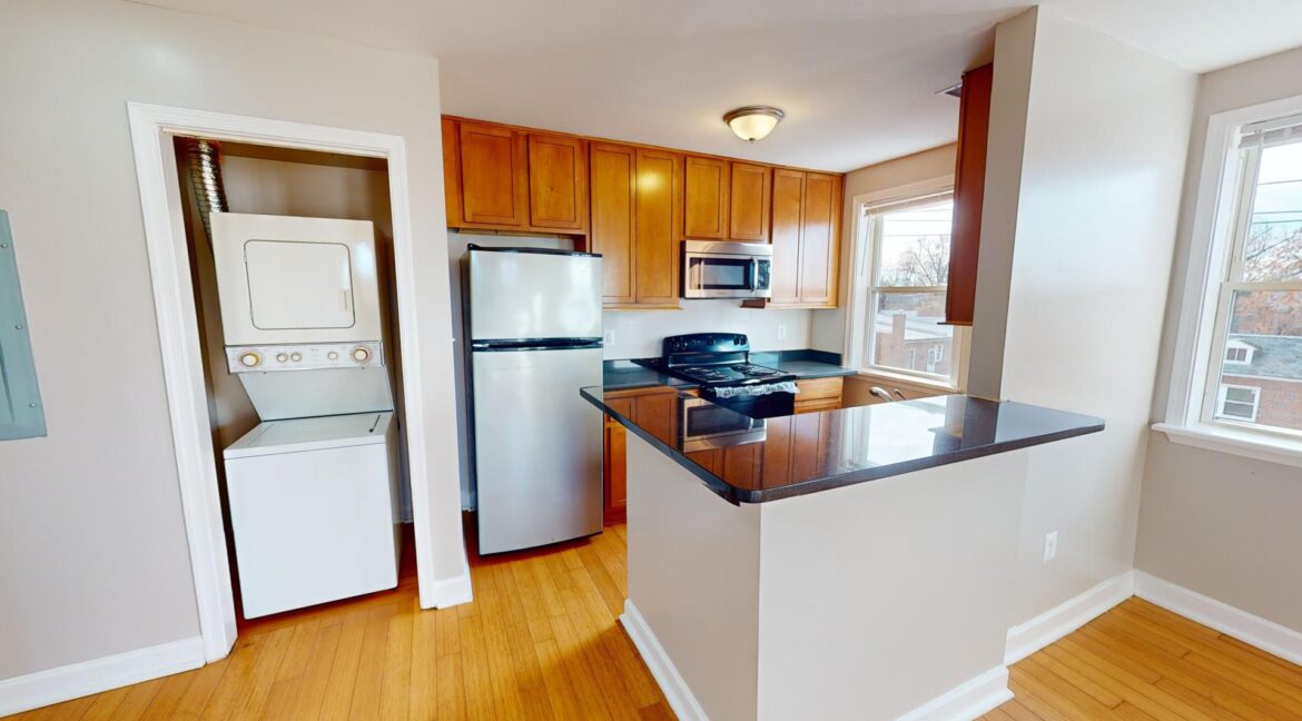 1530-28th-Pl-SE-301-1-Bed-1-Bath-12072024_184721