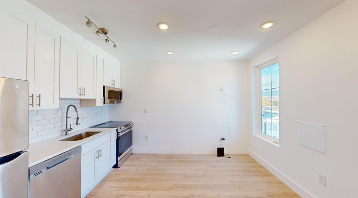 201-Kennedy-St-NW-7-1-Bed-1-Bath-11232024_205825