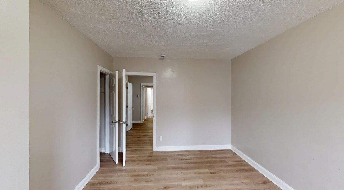 1853-Kendall-St-NE-2-02062025_214000