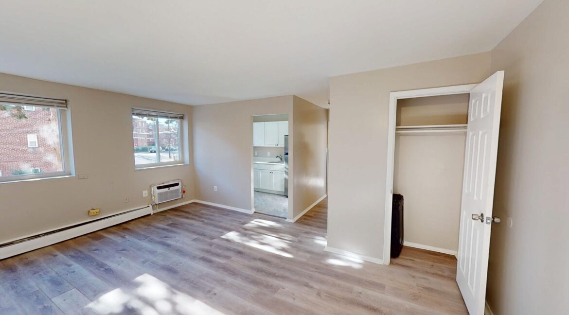 2930-Knox-Pl-SE-103-02072025_175843