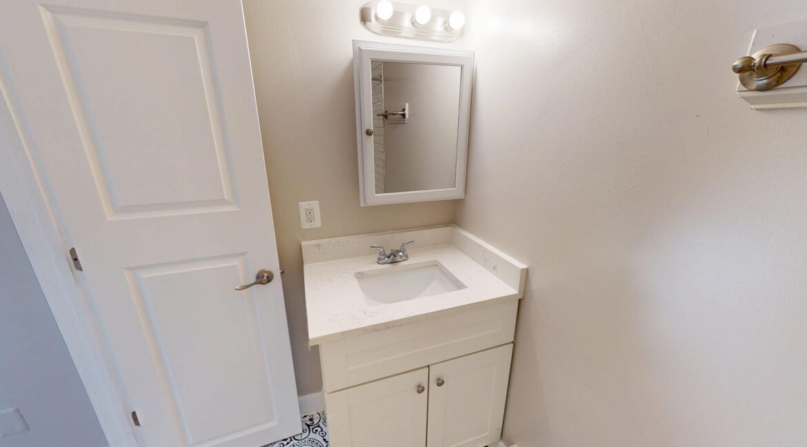 1810-29th-St-SE-104-1-Bed-1-Bath-03032025_191325