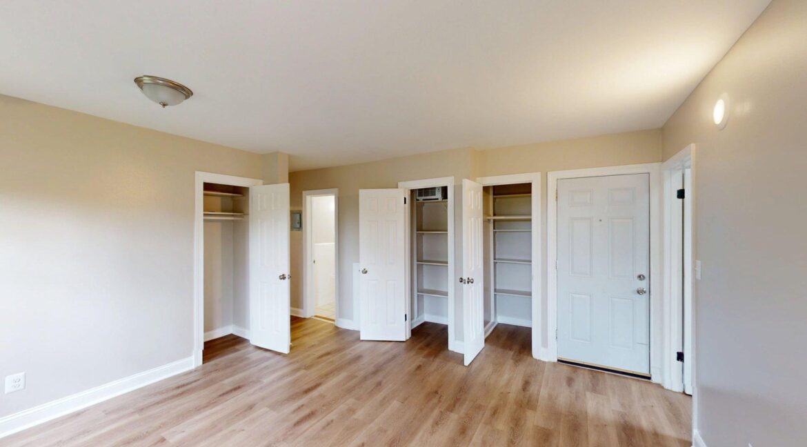 2912-Southern-Ave-SE-4-3-Bed-1-Bath-04102025_180136