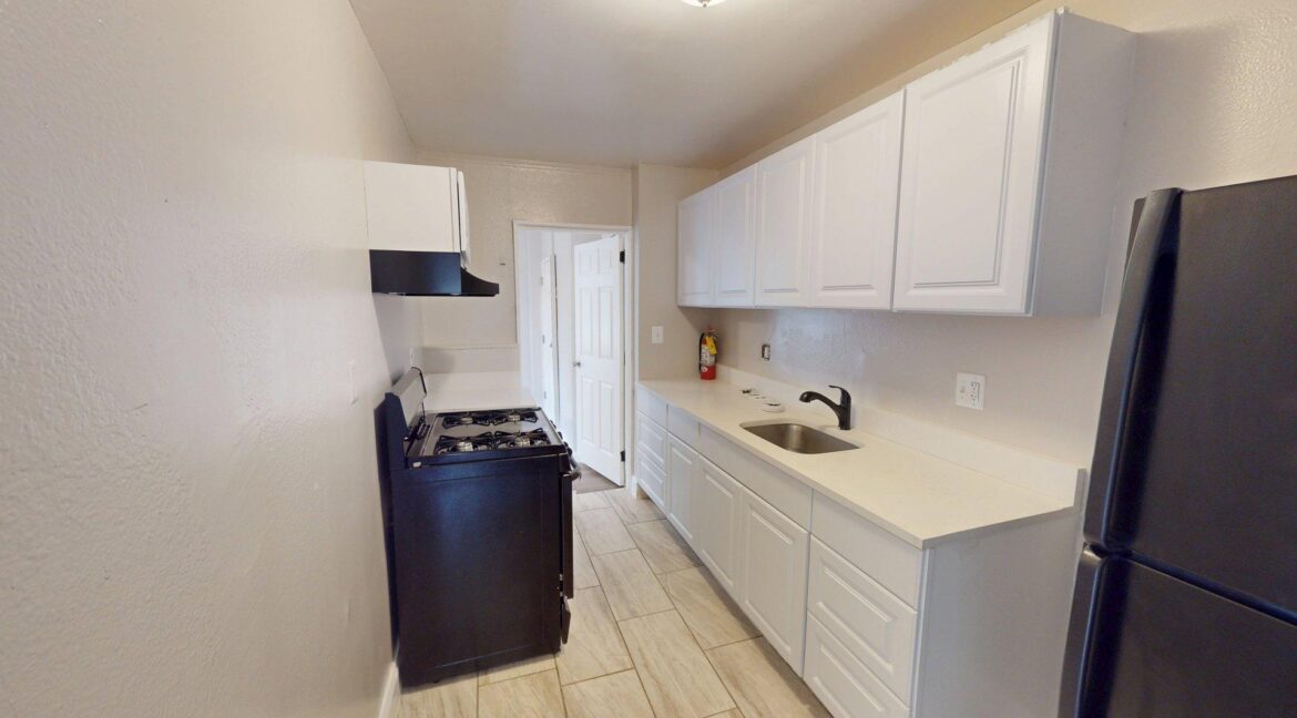 2912-Southern-Ave-SE-4-3-Bed-1-Bath-04102025_180320