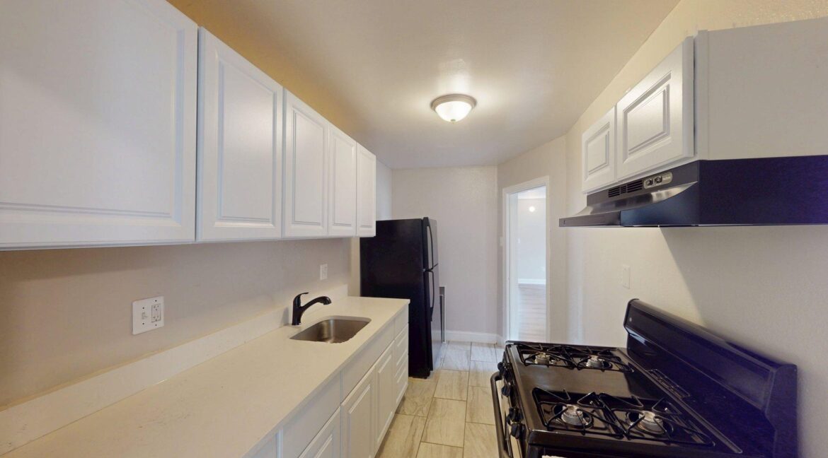 2912-Southern-Ave-SE-4-3-Bed-1-Bath-04102025_180334