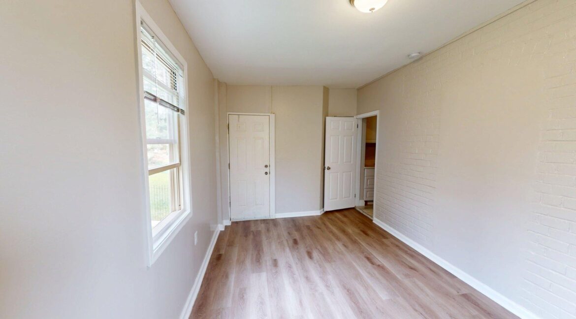 2912-Southern-Ave-SE-4-3-Bed-1-Bath-04102025_180717