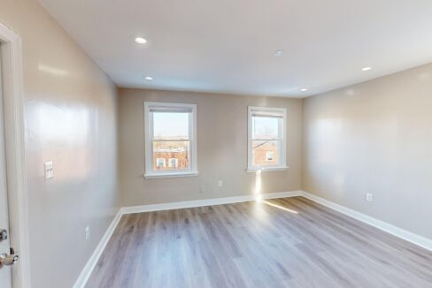 3137-Buena-Vista-Terrace-SE-3-3-Bed-1-Bath-01172025_185237