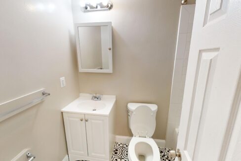 3137-Buena-Vista-Terrace-SE-3-3-Bed-1-Bath-01172025_185324