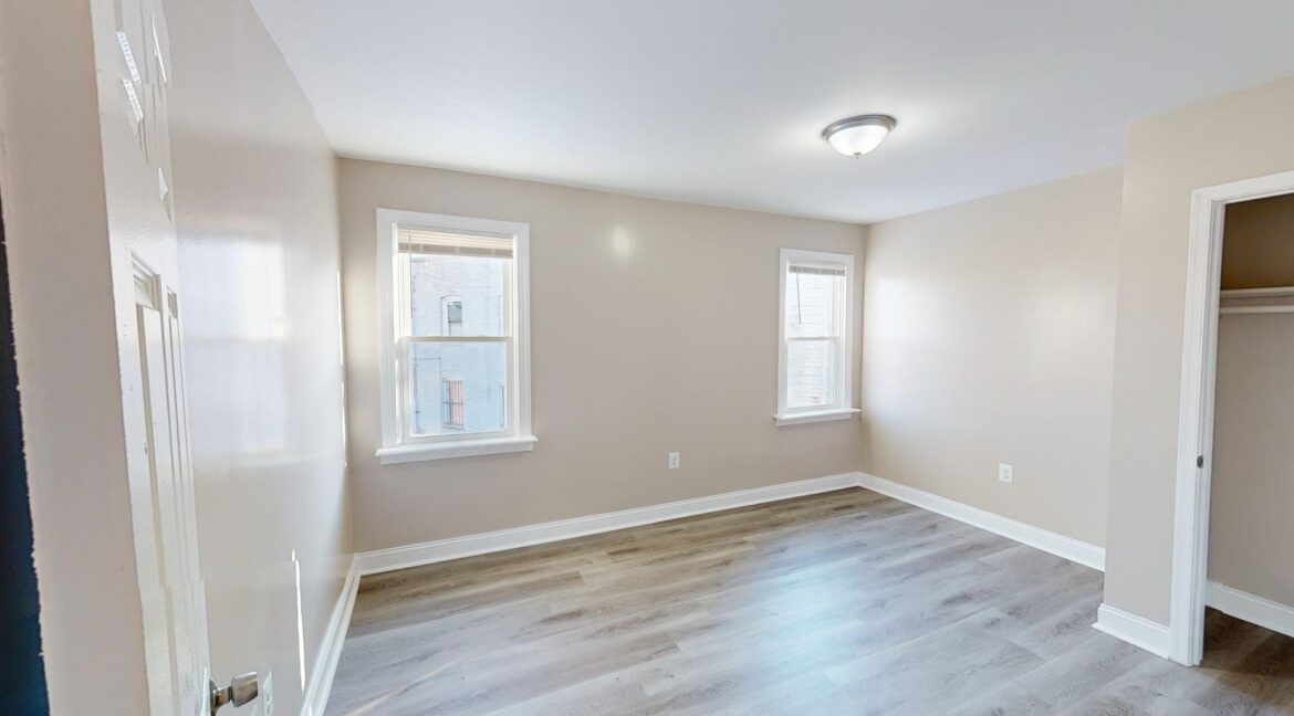 3137-Buena-Vista-Terrace-SE-3-3-Bed-1-Bath-01172025_185341