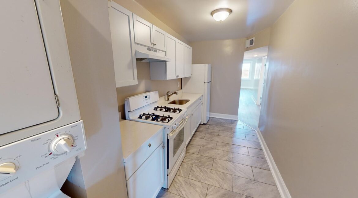 3137-Buena-Vista-Terrace-SE-3-3-Bed-1-Bath-01172025_185435