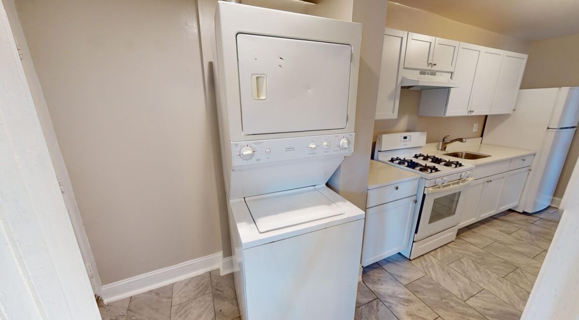 3137-Buena-Vista-Terrace-SE-3-3-Bed-1-Bath-01172025_185444