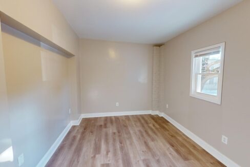 3137-Buena-Vista-Terrace-SE-3-3-Bed-1-Bath-01172025_185452