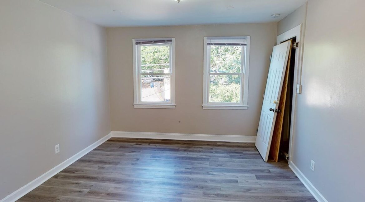 3317-15th-St-SE-3-07112022_192520