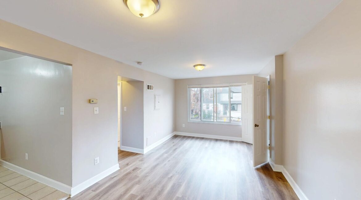 5210-Just-St-NE-8-1-Bedroom-1-Bath-03062025_151358