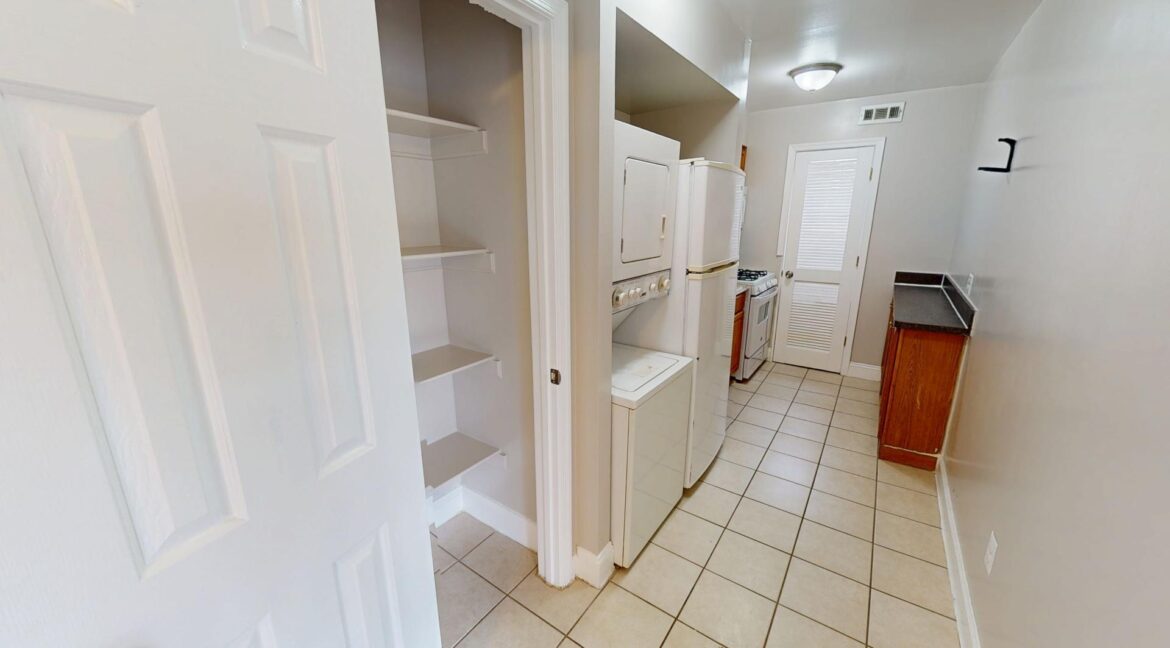 5210-Just-St-NE-8-1-Bedroom-1-Bath-03062025_151545