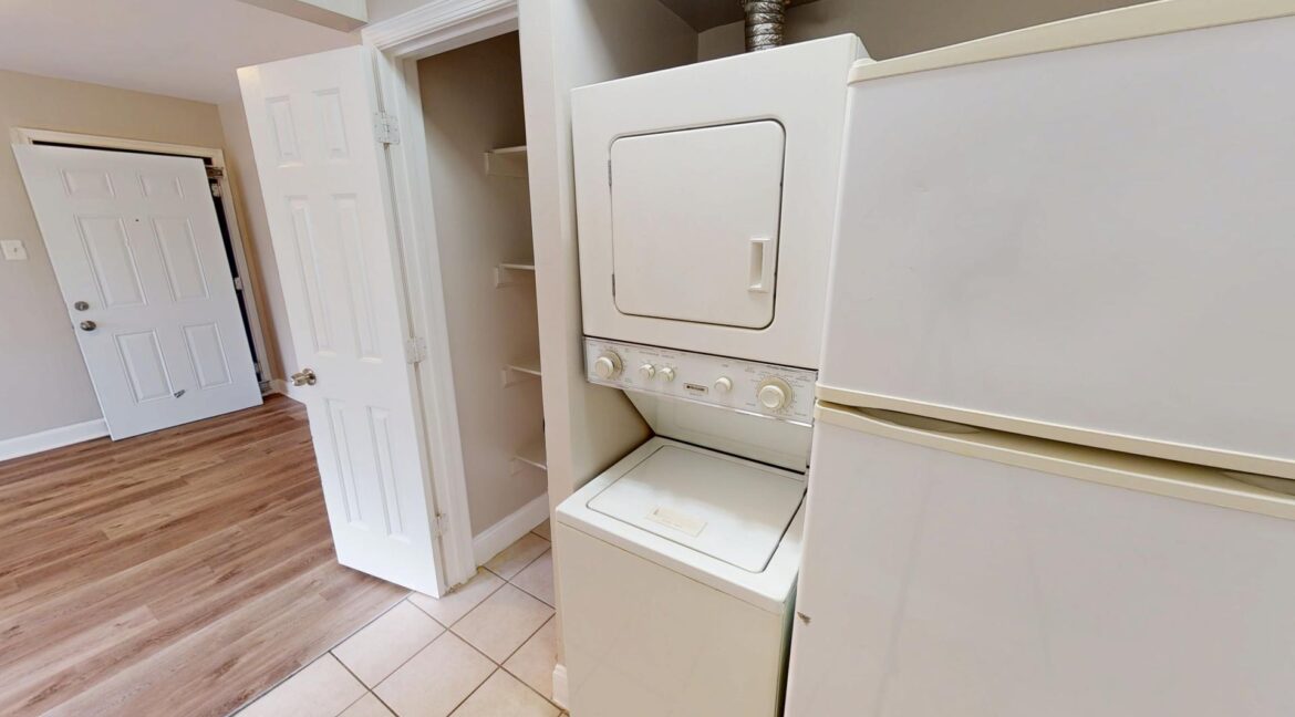 5210-Just-St-NE-8-1-Bedroom-1-Bath-03062025_151614