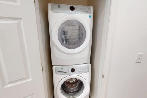 1608-18th-St-SE-1-6-Bed-4-Bath-03172026_185546