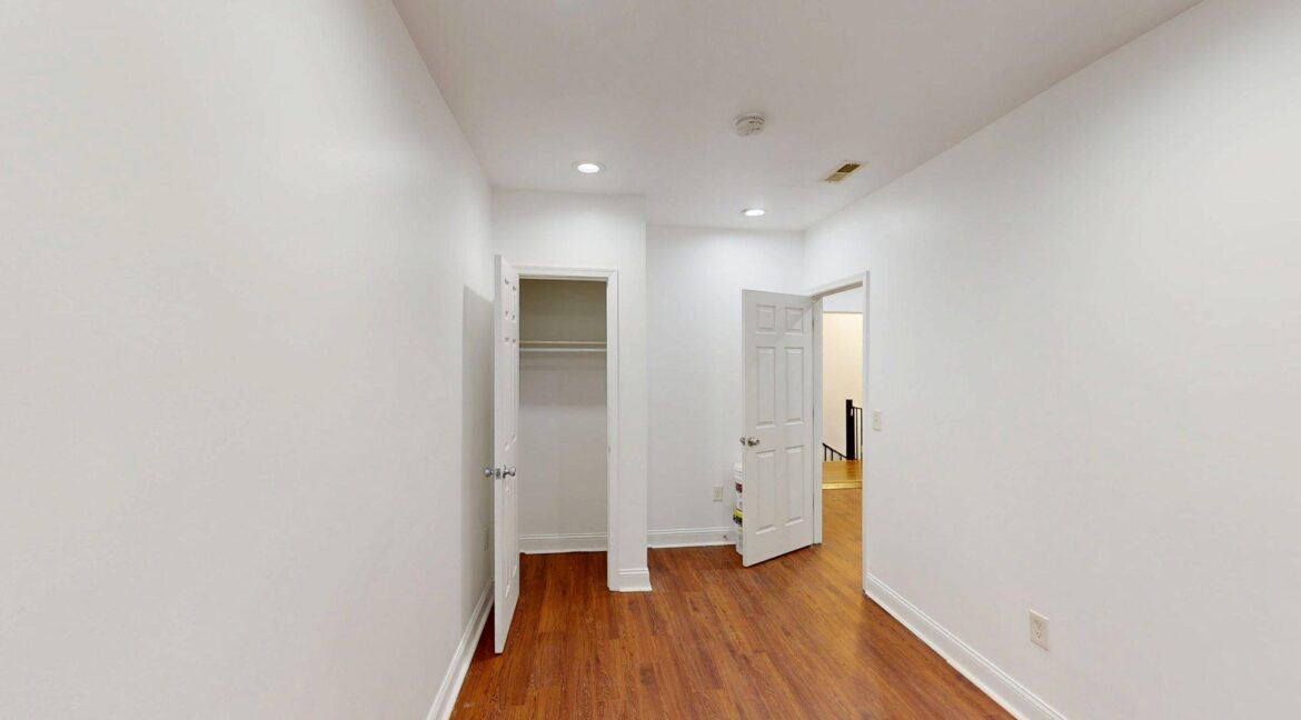 1608-18th-St-SE-1-6-Bed-4-Bath-03172026_191730