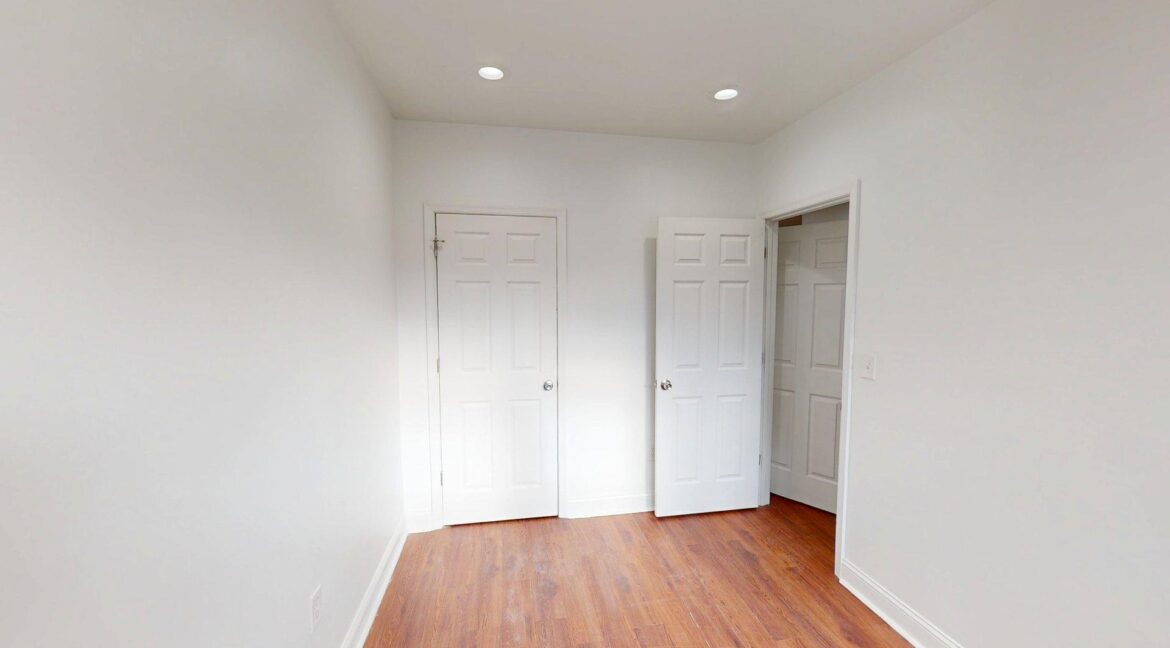 1608-18th-St-SE-1-6-Bed-4-Bath-03172026_191842