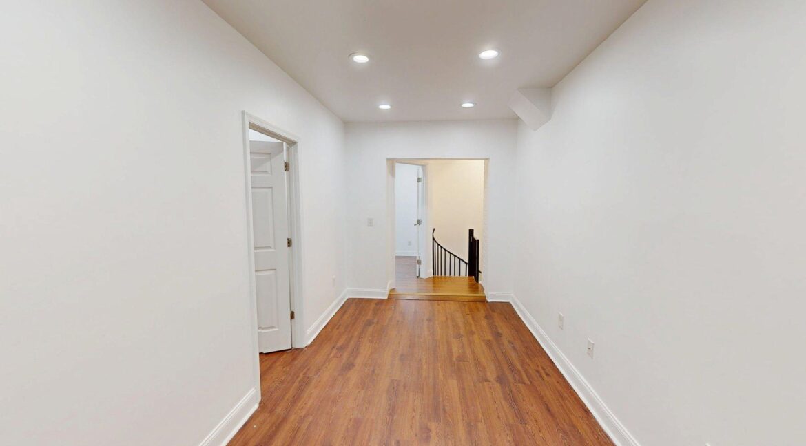 1608-18th-St-SE-1-6-Bed-4-Bath-03172026_191908