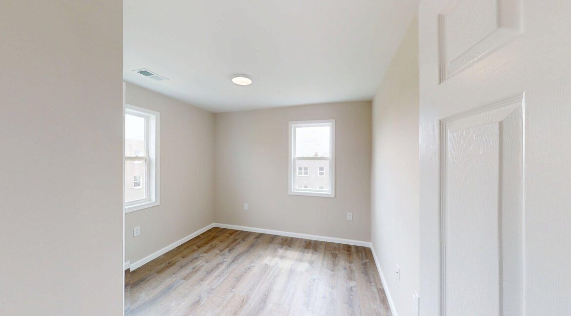 2825-2431-Alabama-Ave-SE-3-Bed-1-Bath-04102025_160255