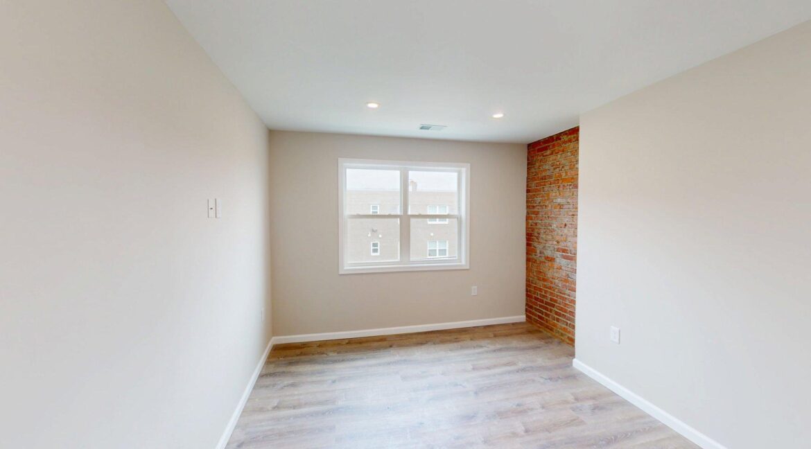 2825-2431-Alabama-Ave-SE-3-Bed-1-Bath-04102025_160507