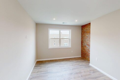 2825-2431-Alabama-Ave-SE-3-Bed-1-Bath-04102025_160507