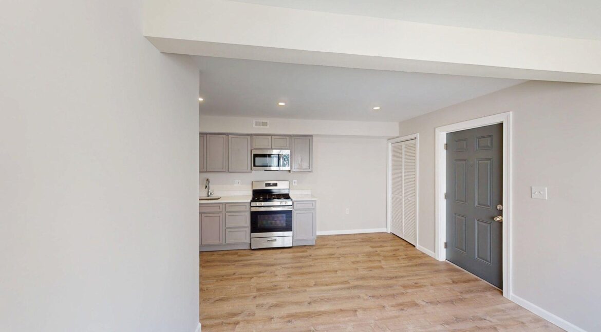 330-336-63rd-St-NE-3-Bed-1-Bath-04092025_183738