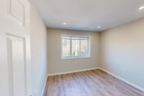 330-336-63rd-St-NE-3-Bed-1-Bath-04092025_184016