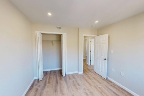 330-336-63rd-St-NE-3-Bed-1-Bath-04092025_184048