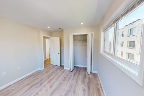 330-336-63rd-St-NE-3-Bed-1-Bath-04092025_184134