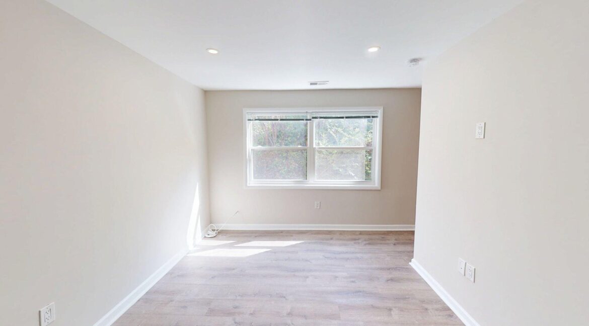 4203-Edson-Pl-NE-2B-2-Bed-1-Bath-04082025_174013